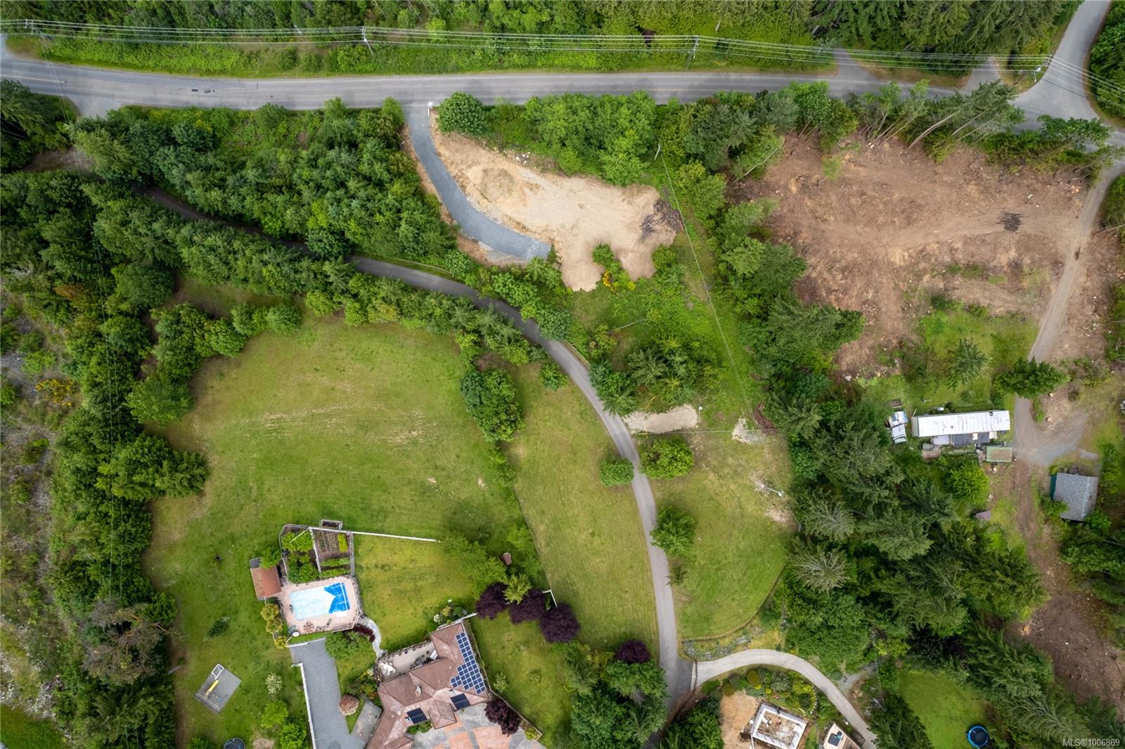 $575,000 - 7255 Aulds Rd<br>Lantzville, British Columbia, V0R 2H0