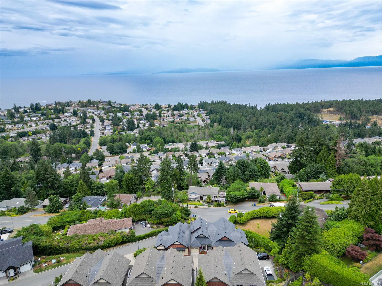 $699,900 - 4715 Skyline Way<br>British Columbia, V9T 0C1