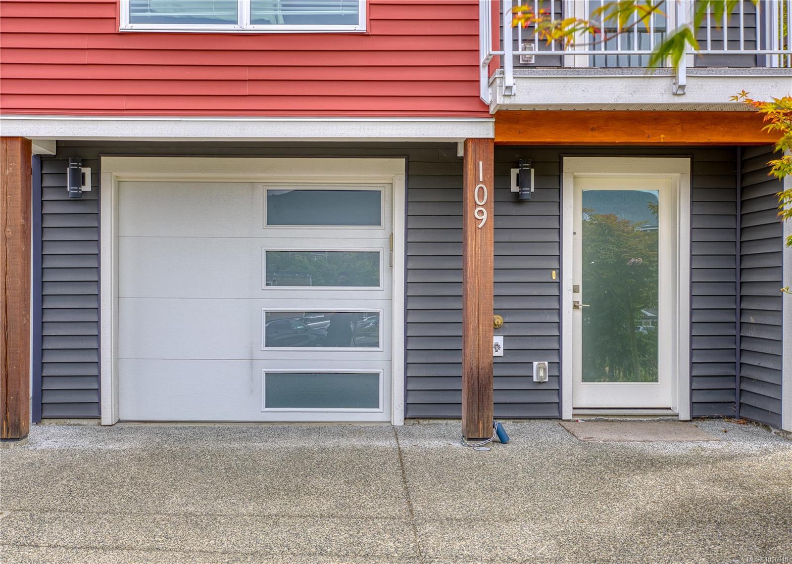 $629,000 - 1800 Summerhill Pl<br>British Columbia, V9S 0C3