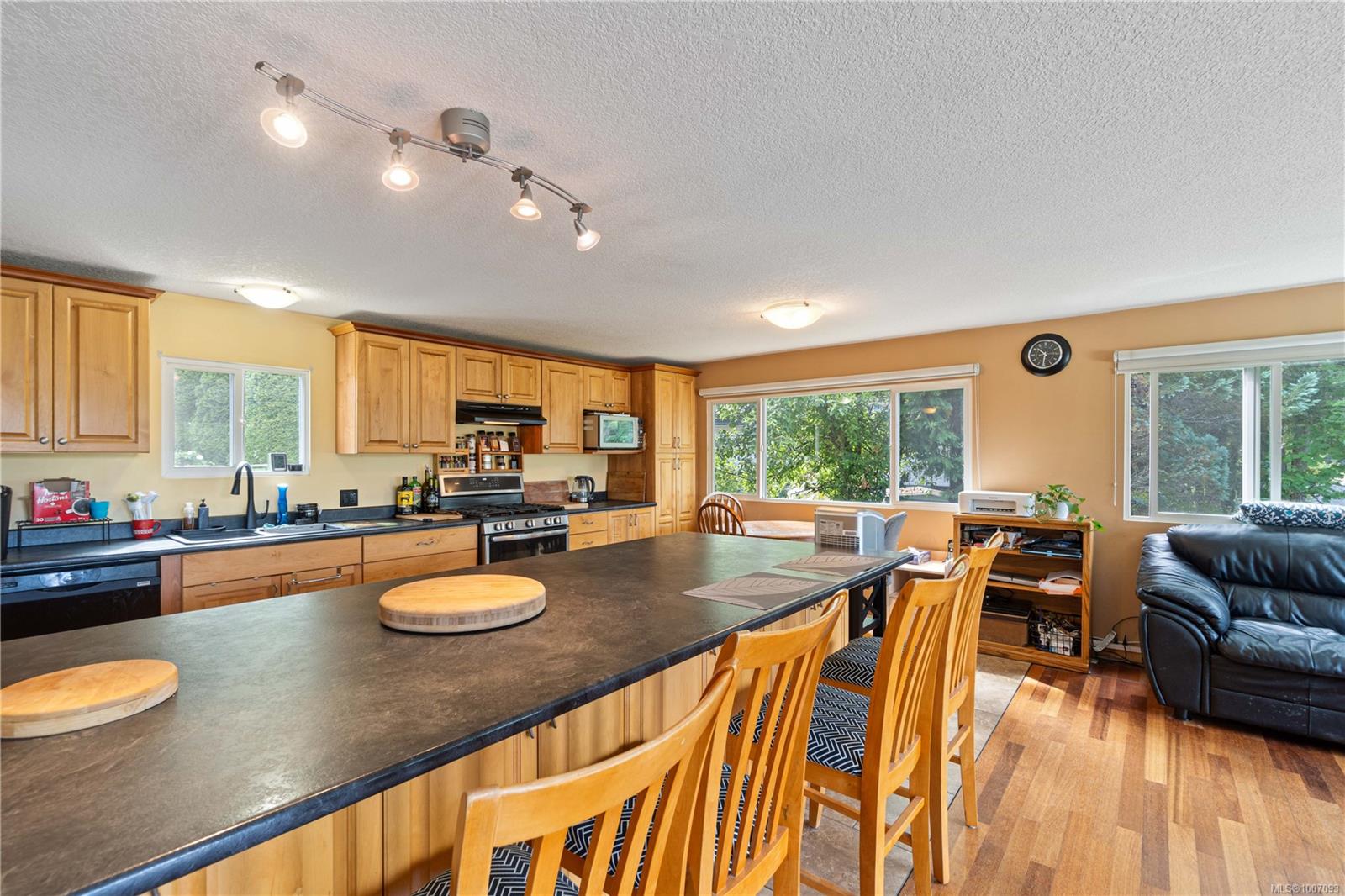 5687 Big Bear Ridge, Na Pleasant Valley real estate property for sale in Nanaimo British Columbia, V9T 2K3
