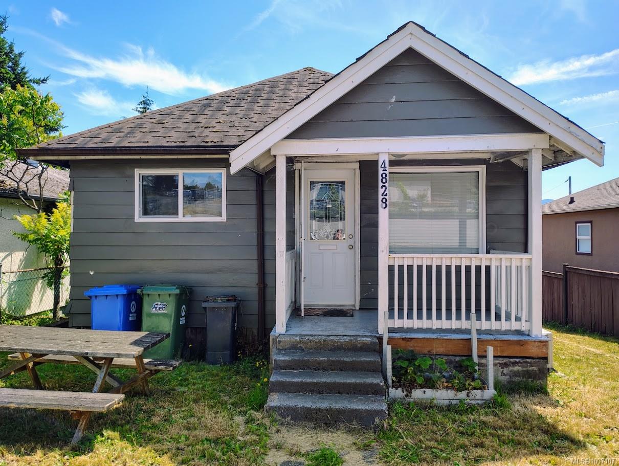 $345,000 - 4828 Redford St<br>British Columbia, V9Y 3P2