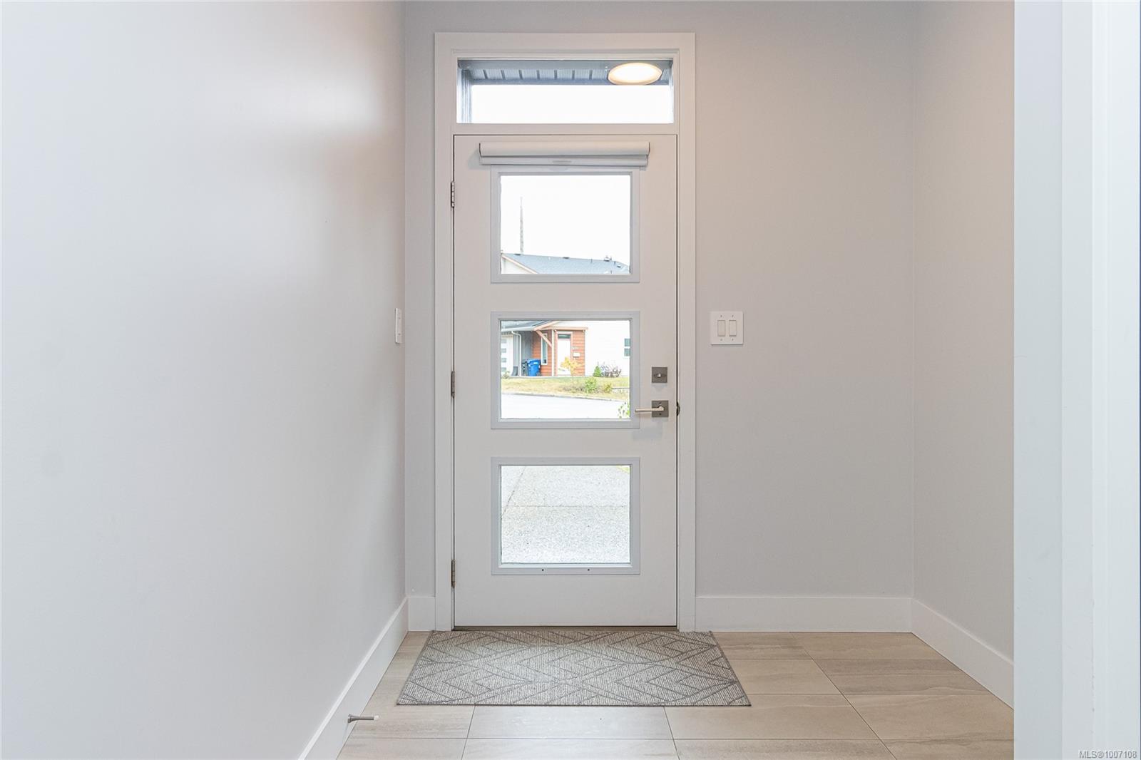 $879,900 - 370 Vienna Pl<br>British Columbia, V9R 0K6