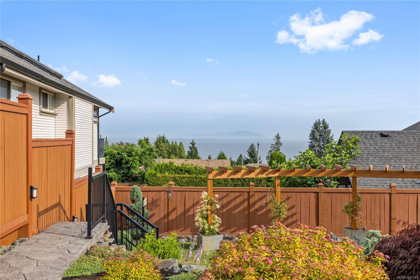 $1,200,000 - 5385 Smokey Cres<br>British Columbia, V9T 5R6