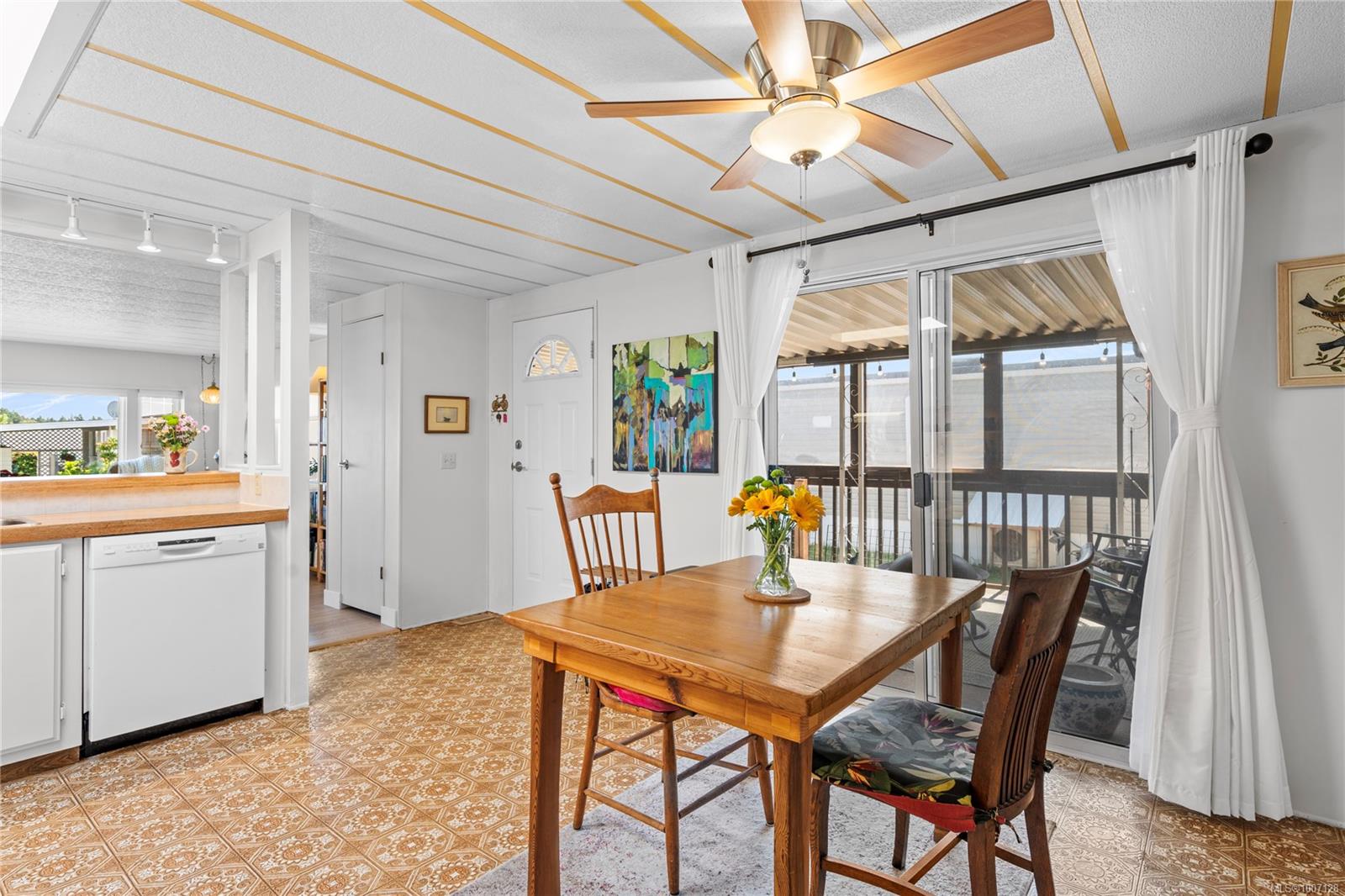 $319,900 - 450 Stanford Ave<br>British Columbia, V9P 1V8