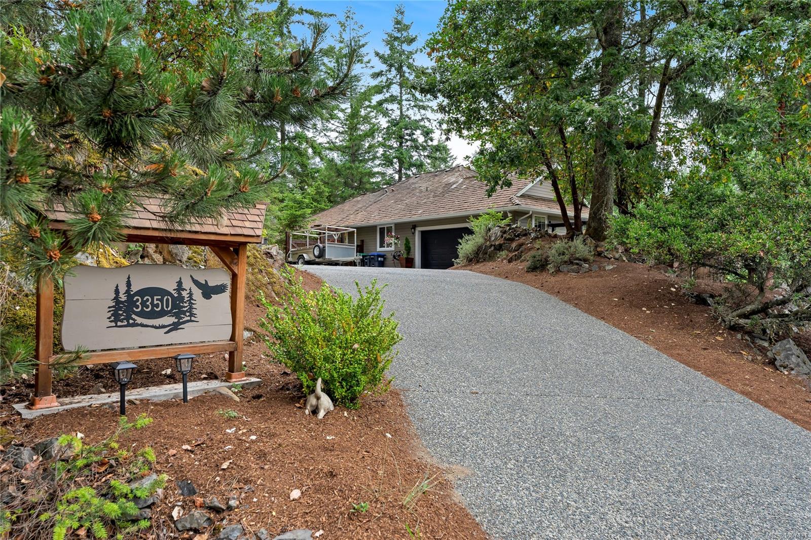 $1,170,000 - 3350 Redden Rd<br>British Columbia, V9P 9H4