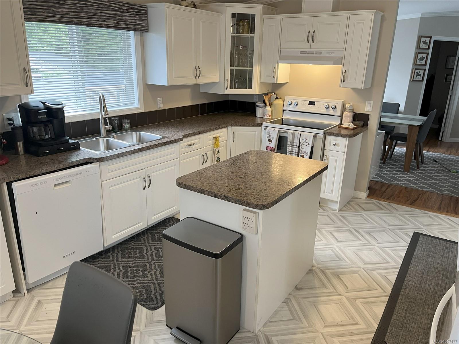 $475,000 - 541 Jim Cram Dr<br>British Columbia, V9G 1J5