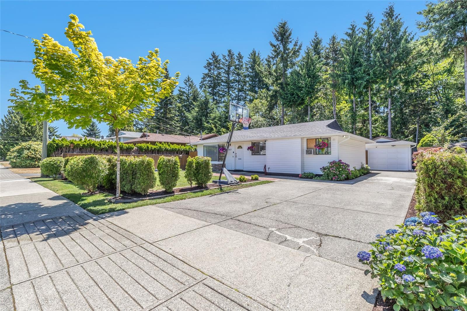 6421 Portsmouth Rd, Na North Nanaimo real estate property for sale in Nanaimo British Columbia, V9V 1A3
