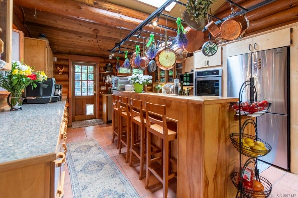 $2,500,000 - 3272 Roper Rd<br>British Columbia, V9G 1C4