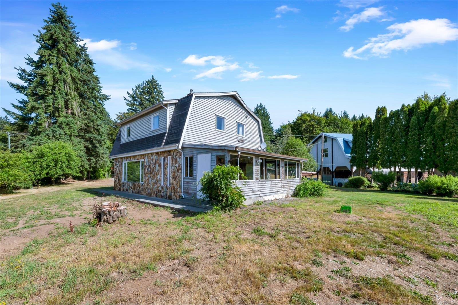 $975,000 - 4270 Cowichan Lake Rd<br>British Columbia, V9L 6H2