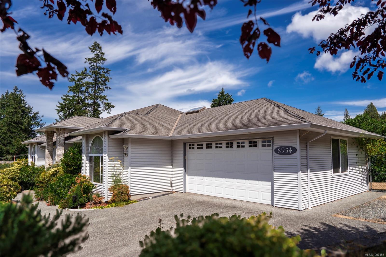$1,098,000 - 6954 Seaside Terr<br>British Columbia, V0R 2H0
