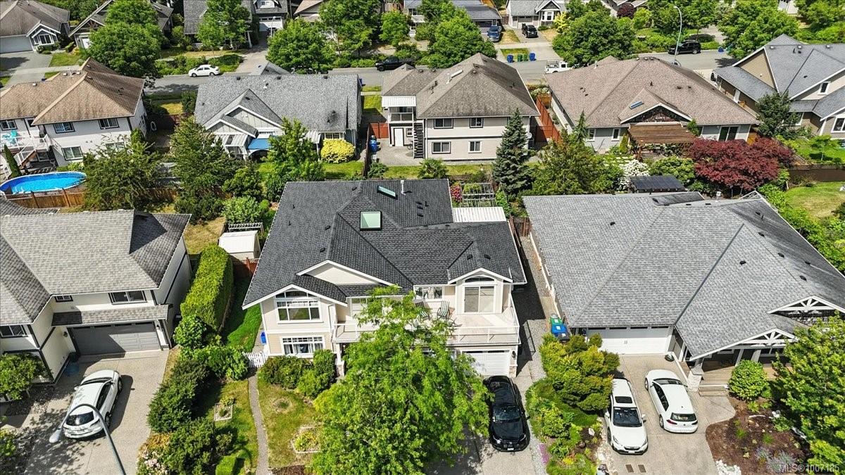 $1,099,999 - 627 Sarum Rise Way<br>British Columbia, V9R 7C5