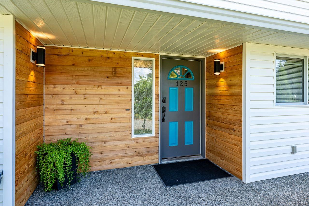 $789,000 - 125 Taylor Way<br>British Columbia, V9W 3A7