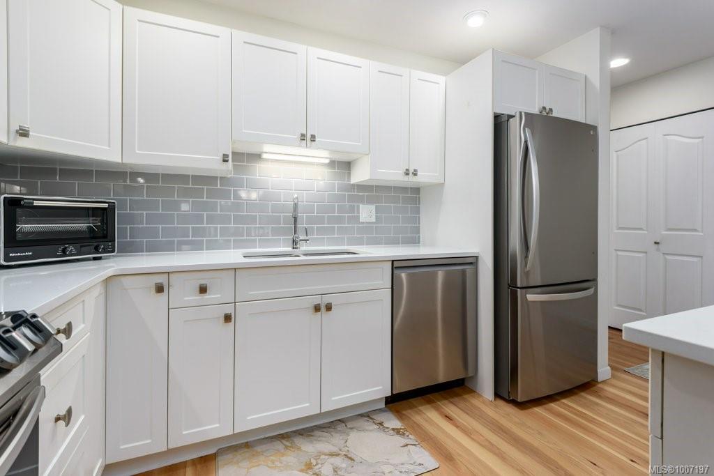 $669,000 - 1919 St. Andrews Pl<br>British Columbia, V9N 9J4