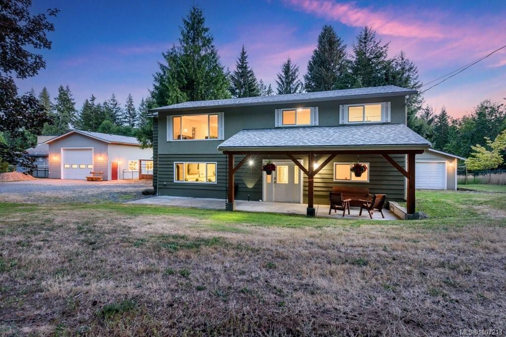 $1,475,000 - 5007 Willis Way<br>British Columbia, V9J 1L7