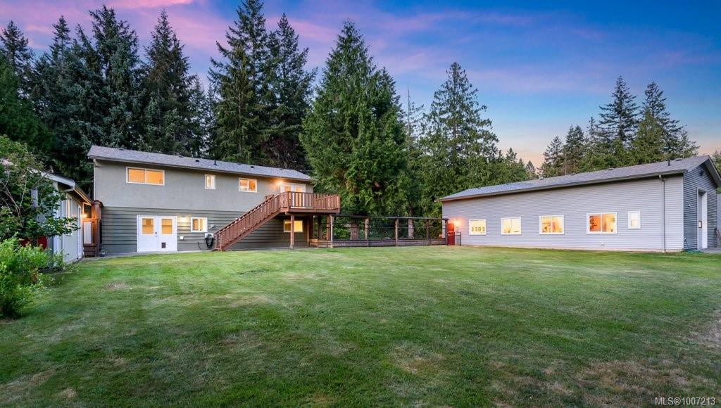 $1,475,000 - 5007 Willis Way<br>British Columbia, V9J 1L7