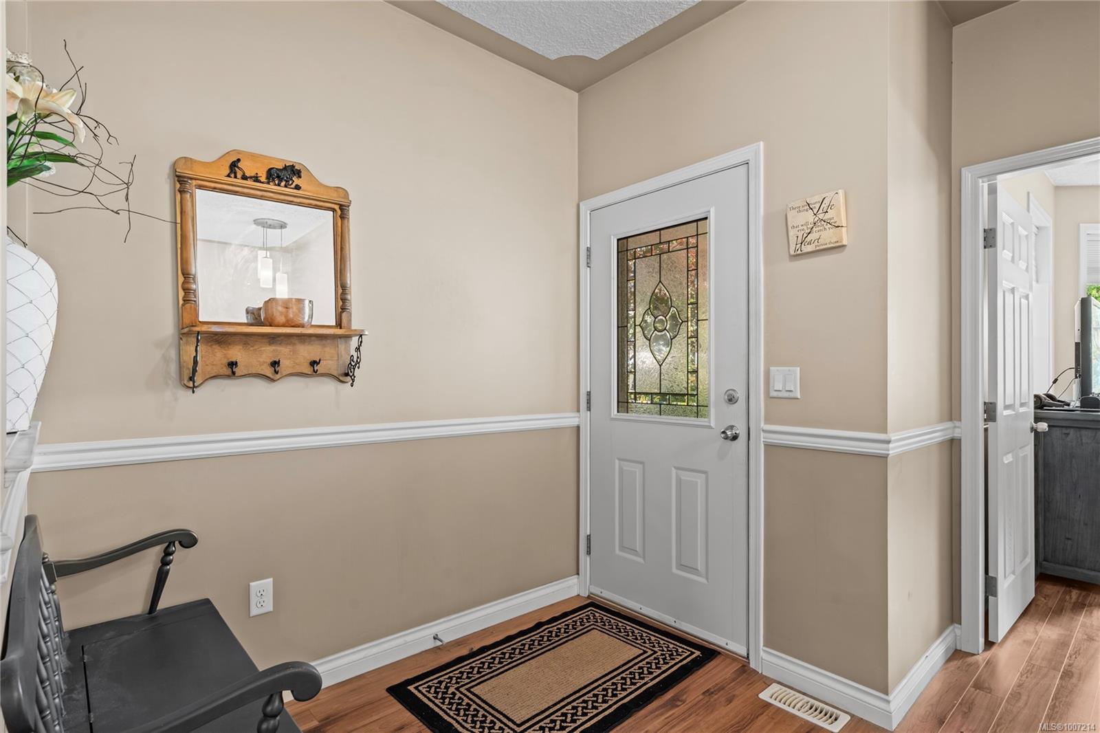 $919,000 - 490 Alpen Way<br>British Columbia, V9R 0B9
