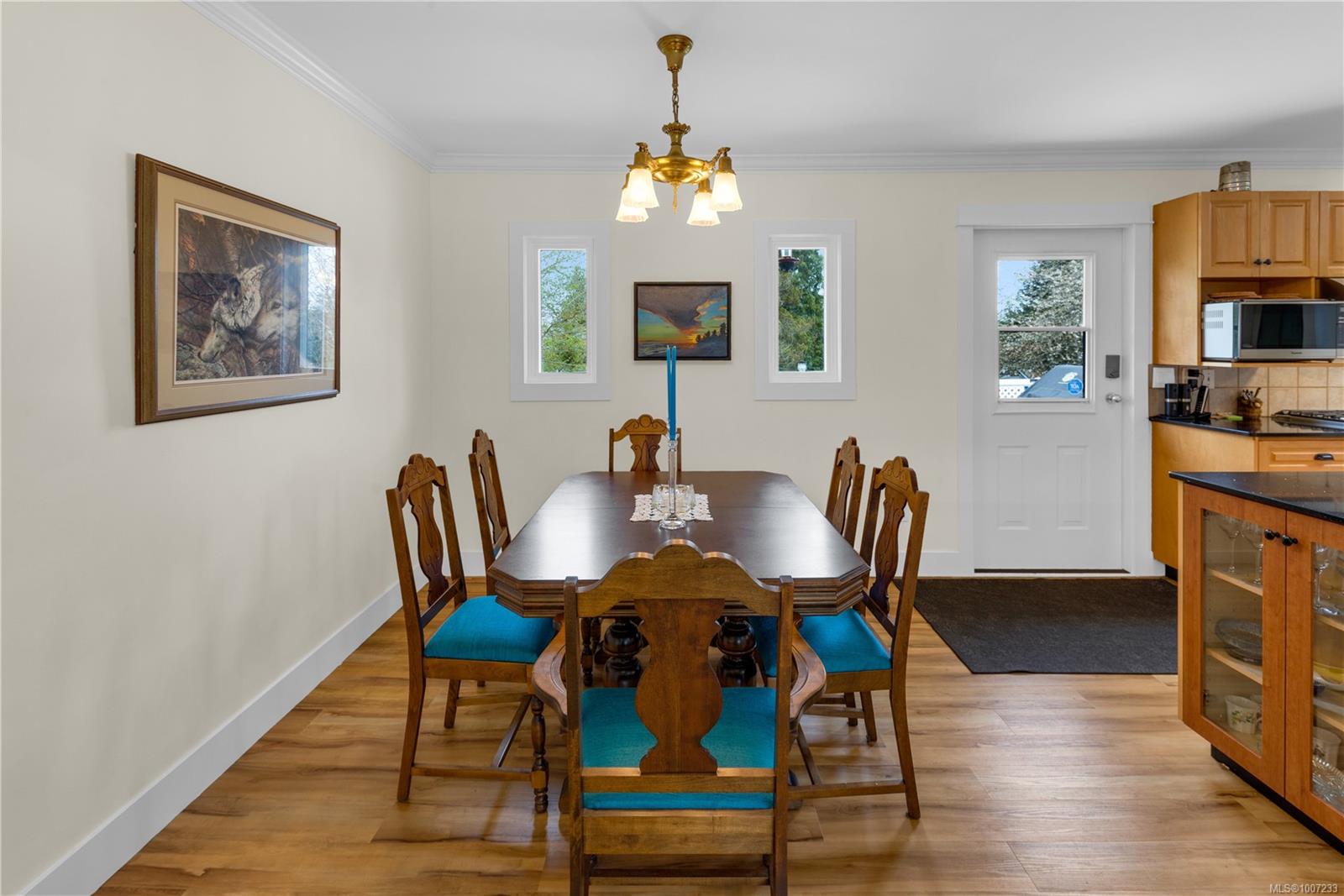 $869,000 - 1185 Stuart Pl<br>British Columbia, V9G 1P4