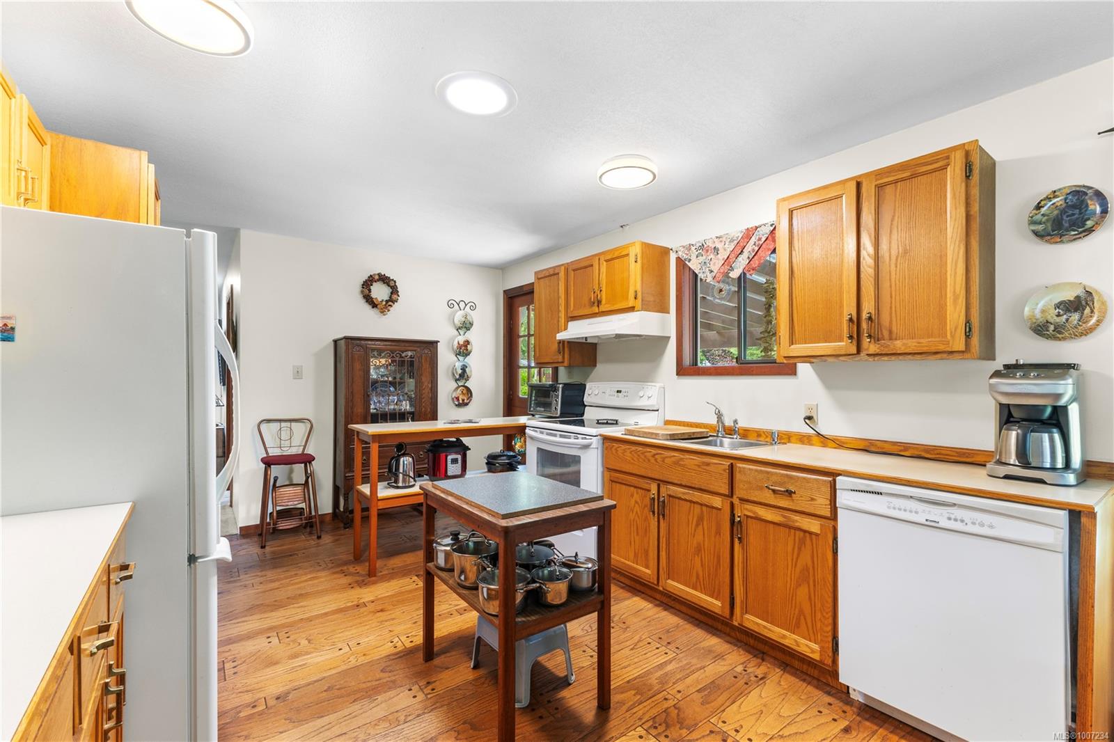 $665,000 - 3100 Brent Rd<br>British Columbia, V9H 1A6