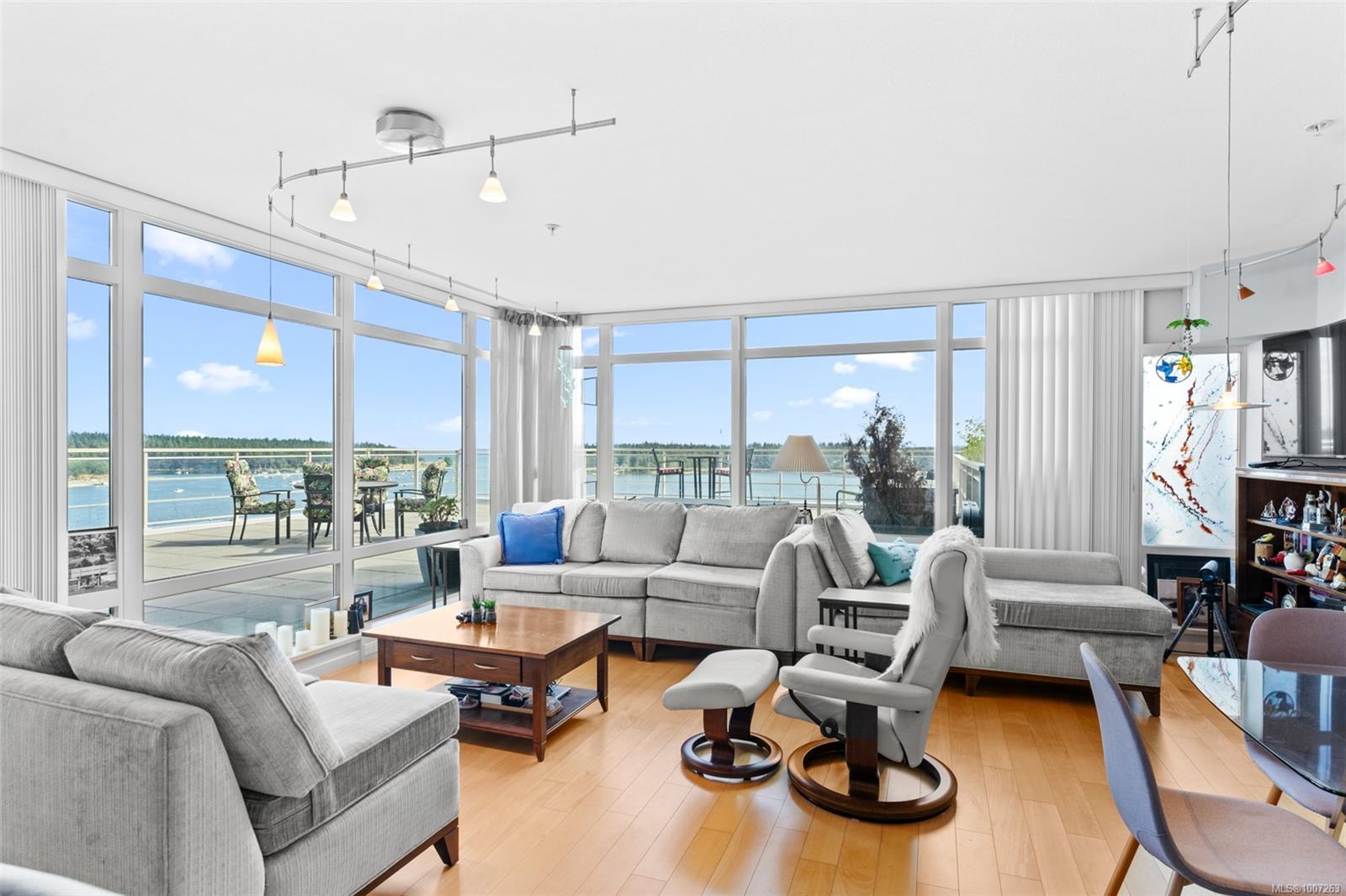 $1,150,000 - 38 Front St<br>British Columbia, V9R 0B8