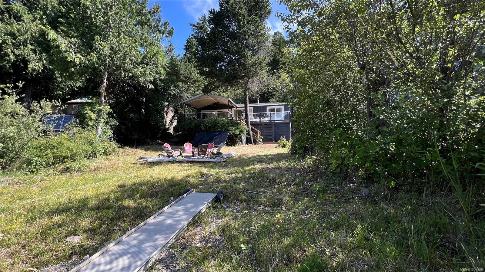 $828,000 - 3470 Horne Lake Caves Rd<br>British Columbia, V9K 2L7