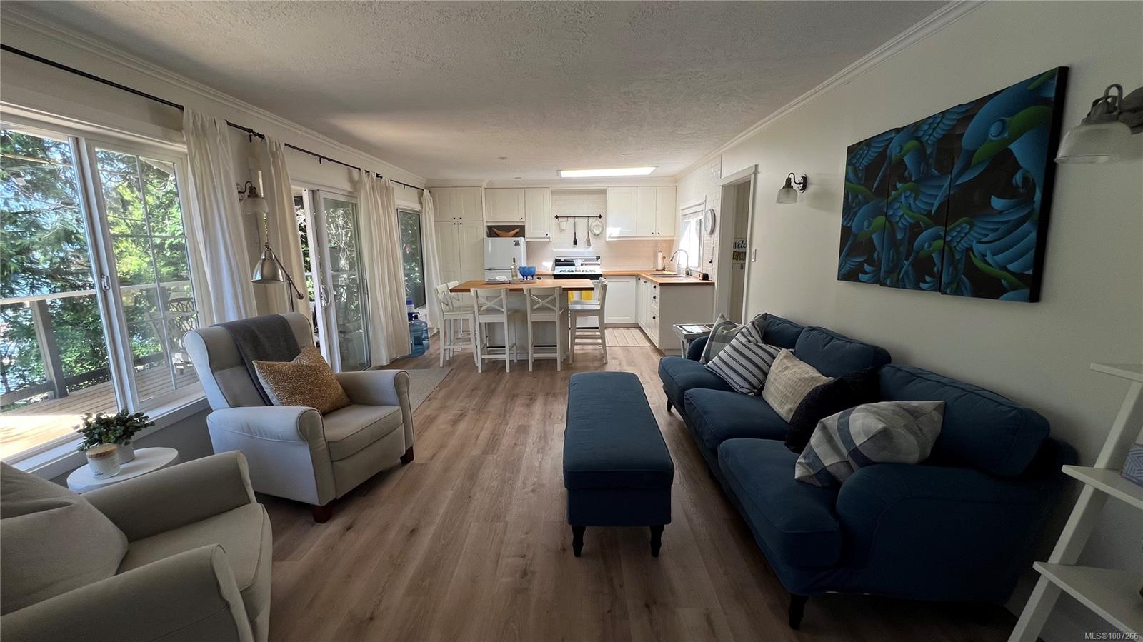 $828,000 - 3470 Horne Lake Caves Rd<br>British Columbia, V9K 2L7