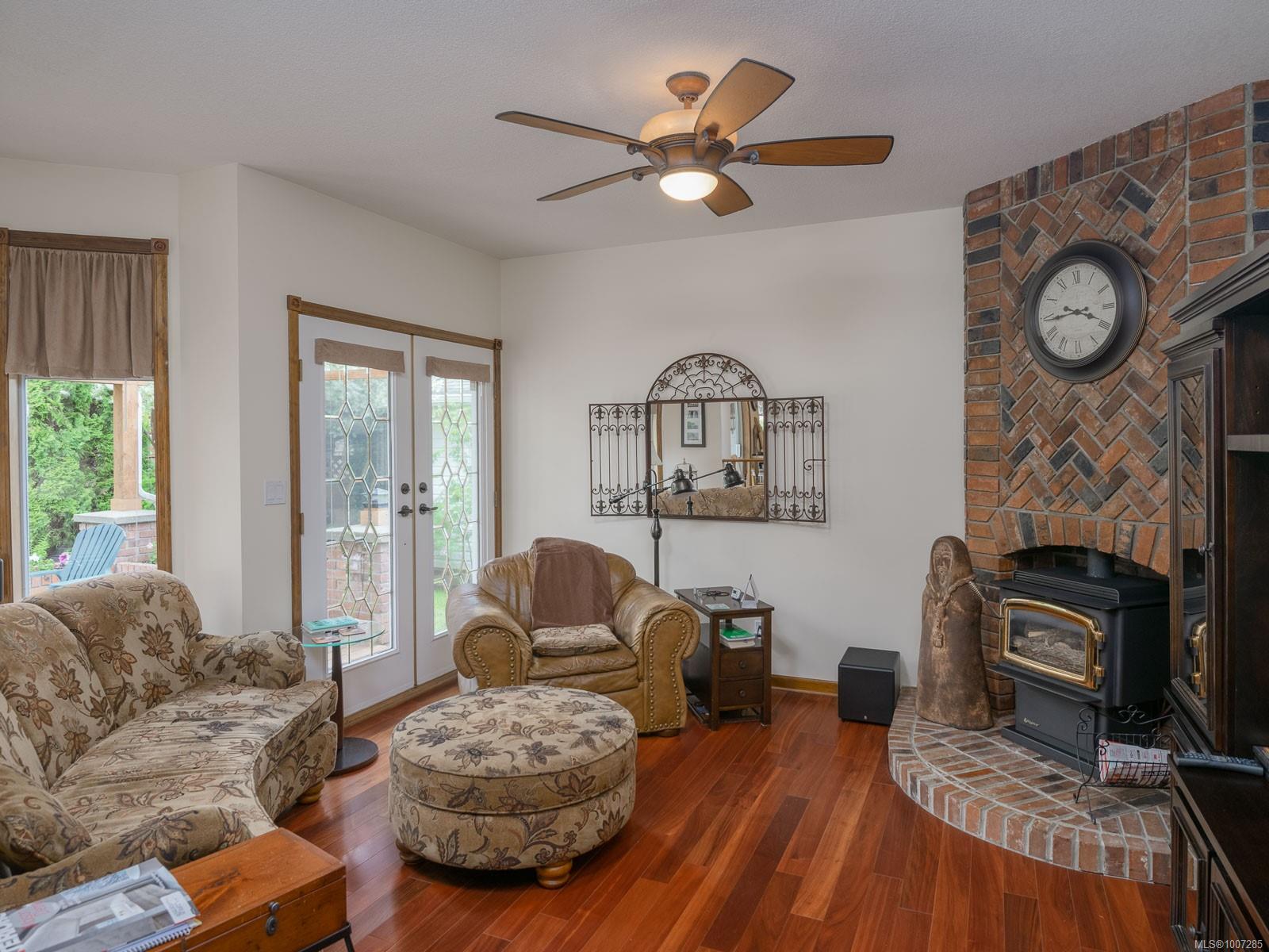 $715,900 - 3867 5th Ave<br>British Columbia, V9Y 4K5