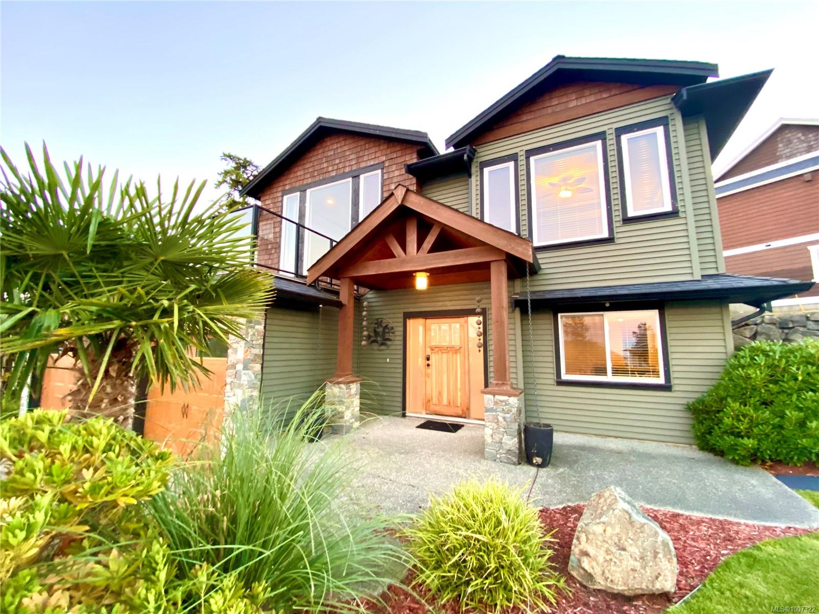 $1,298,800 - 3702 Glen Oaks Dr<br>British Columbia, V9V 1N9