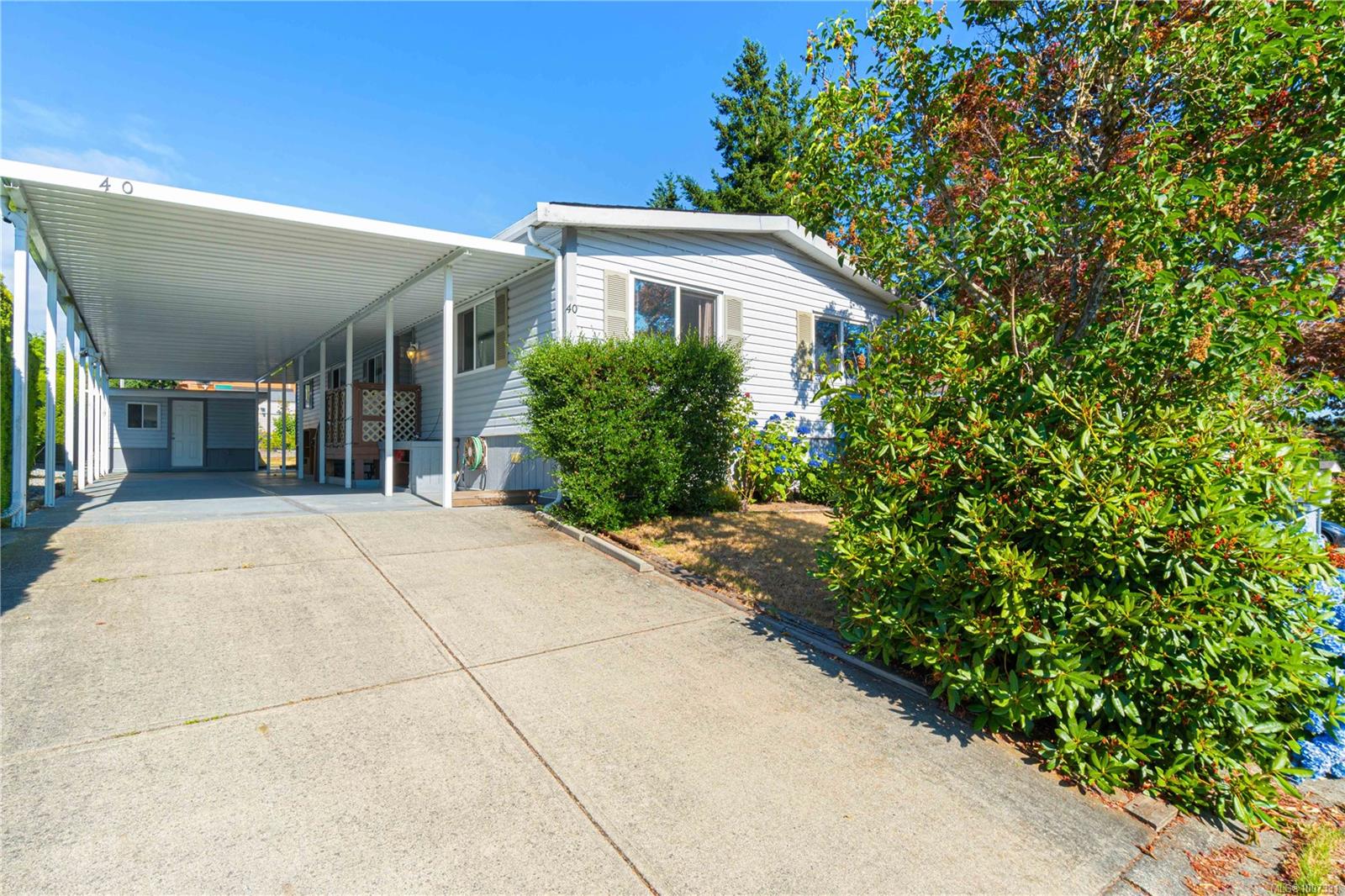 2501 Labieux Rd, Na Diver Lake real estate property for sale in Nanaimo British Columbia, V9T 5A6