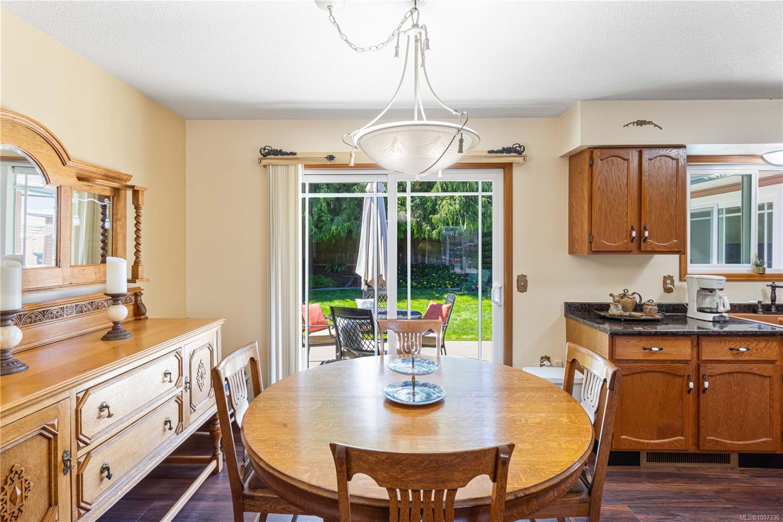 $779,900 - 694 Wedgewood Cres<br>British Columbia, V9P 1B6