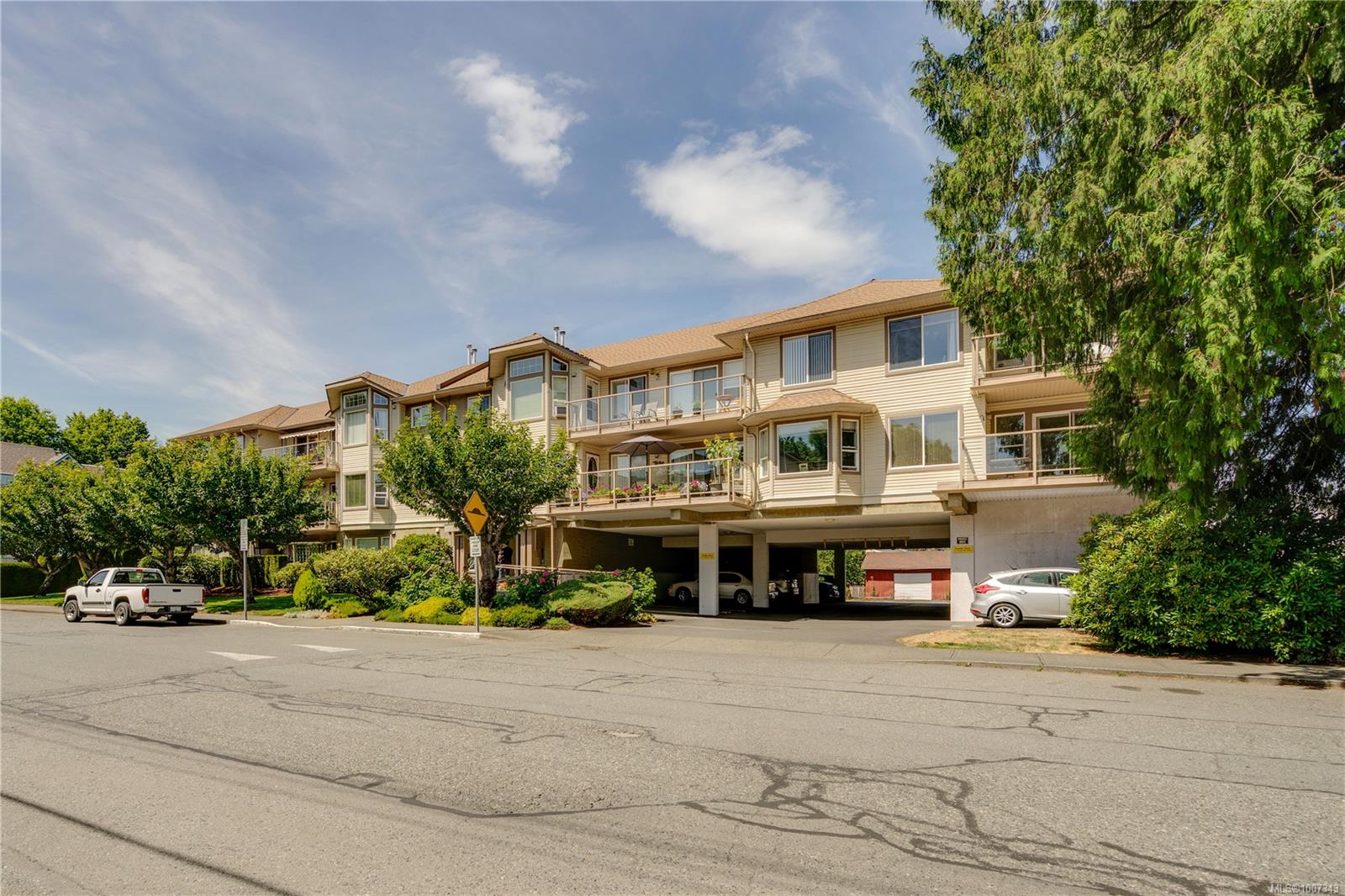 $449,900 - 245 First St<br>British Columbia, V9L 1R3