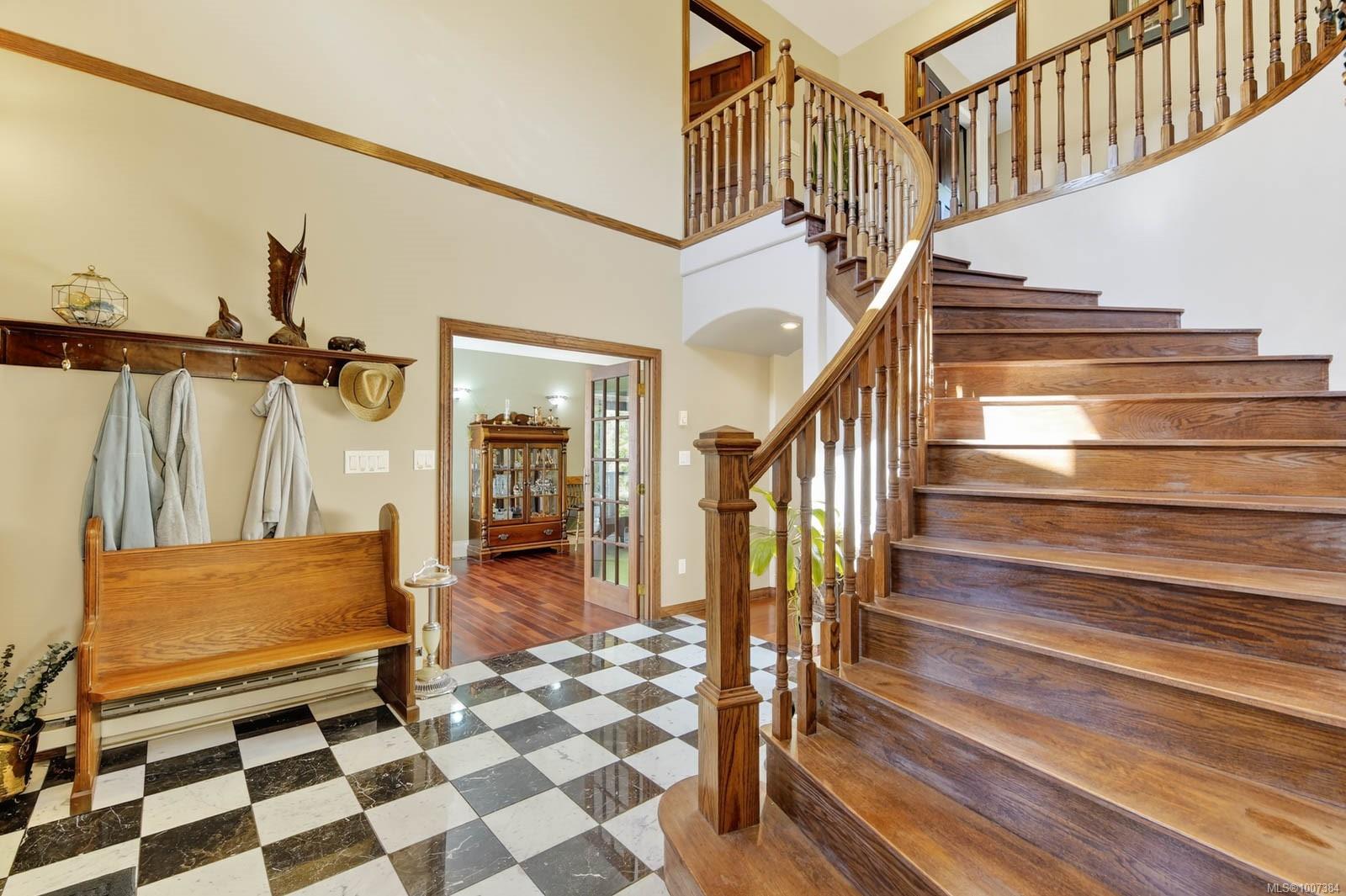 $1,649,000 - 6091 Beaver Creek Rd<br>British Columbia, V9Y 8X4