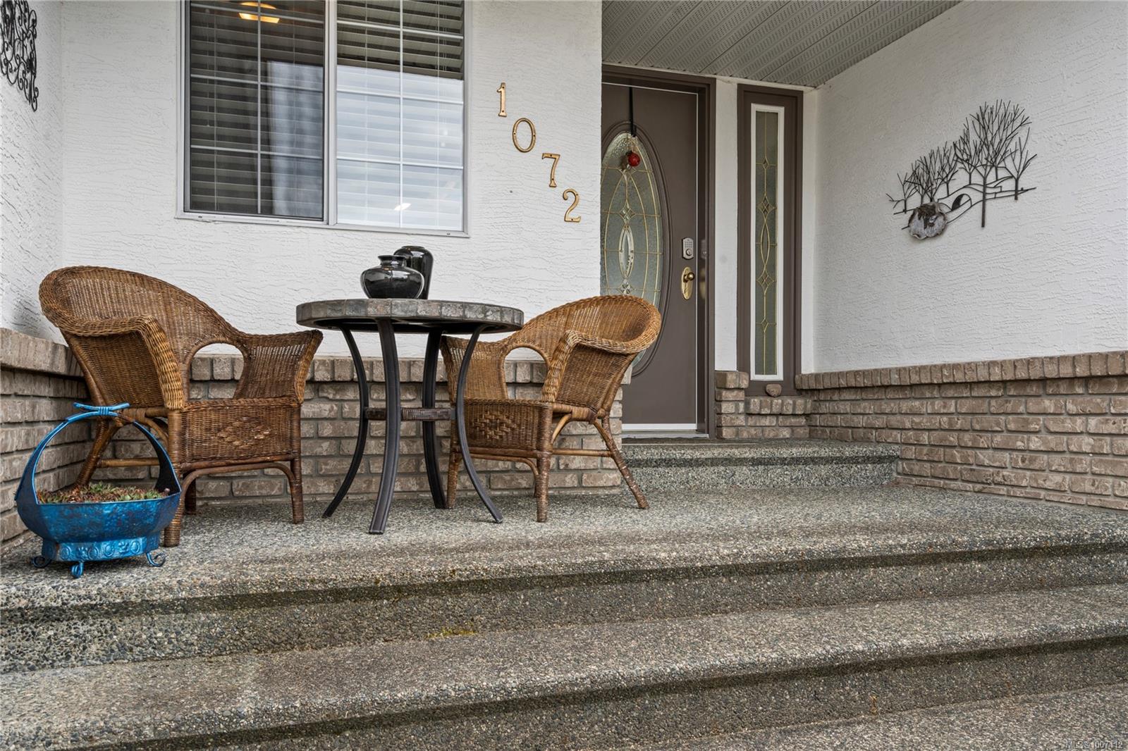 $1,049,900 - 1072 Roberton Blvd<br>British Columbia, V9P 2N9