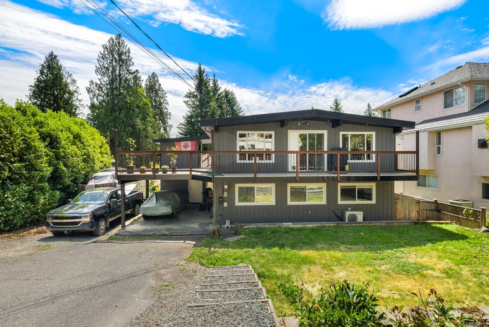 $767,000 - 5759 Wilson Ave<br>British Columbia, V9L 4S4