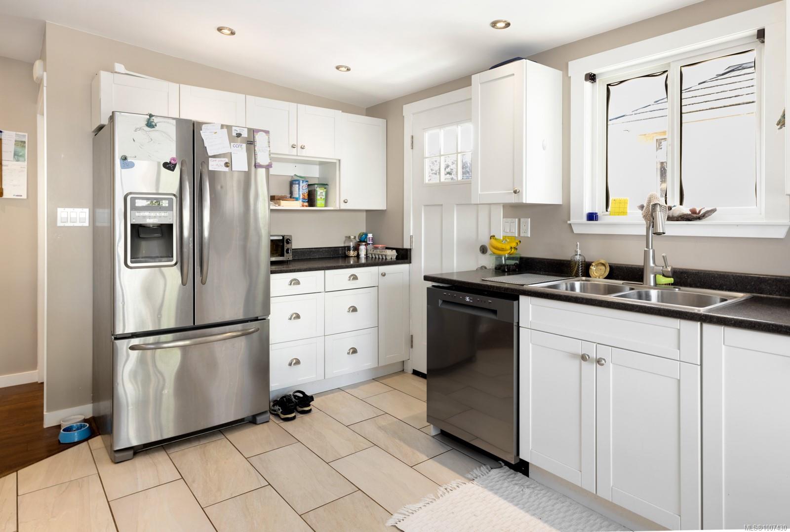 $767,000 - 5759 Wilson Ave<br>British Columbia, V9L 4S4