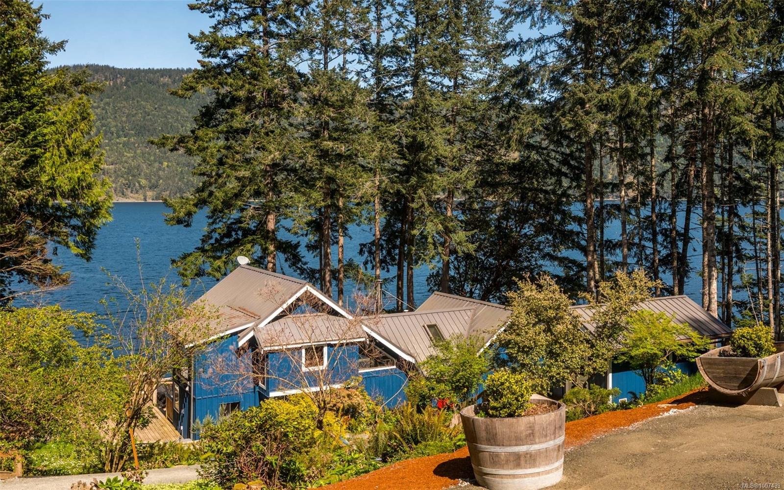 $1,199,000 - 7987 Stoney Hill Rd<br>British Columbia, V9L 6Y6