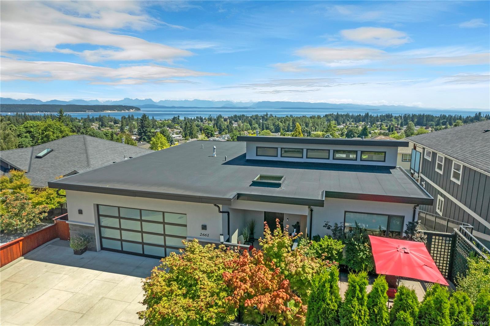 $1,525,000 - 2661 Sunderland Rd<br>British Columbia, V9H 0C8