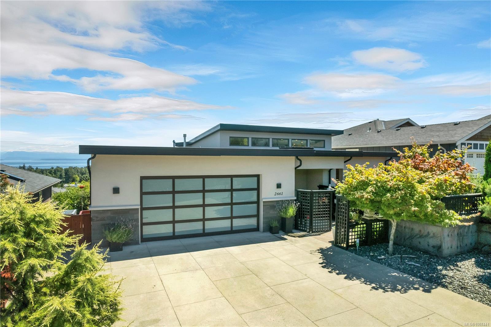 $1,525,000 - 2661 Sunderland Rd<br>British Columbia, V9H 0C8