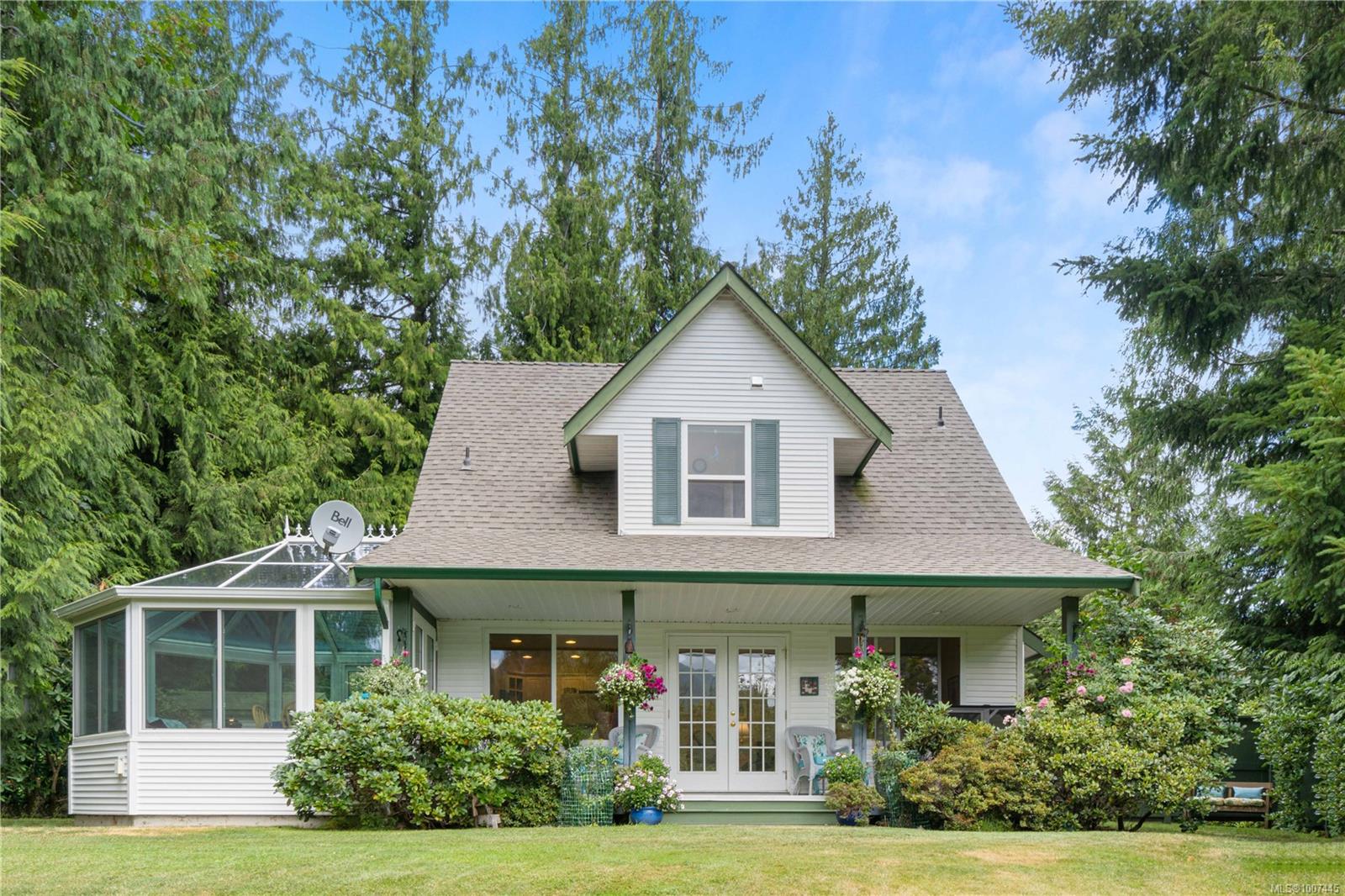 $725,000 - 1651 Abbey Rd<br>British Columbia, V9K 2S3