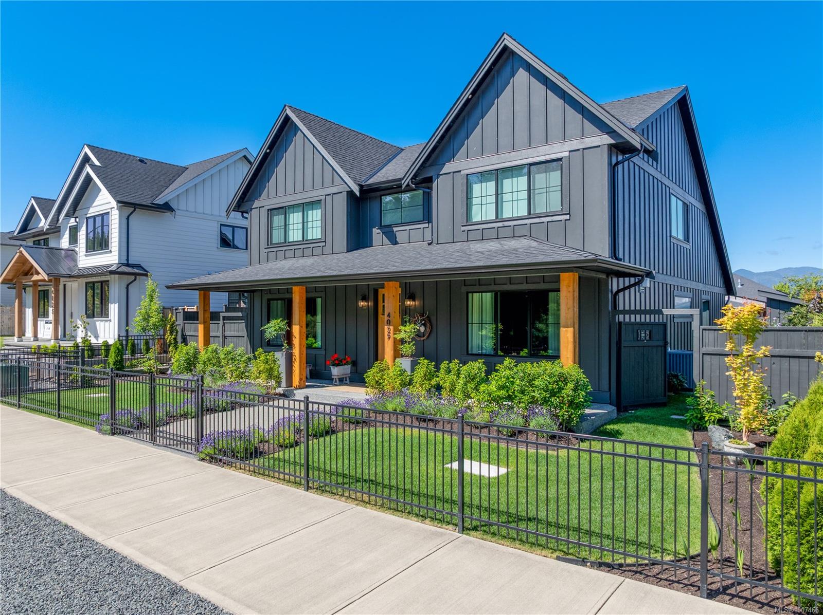 $1,579,000 - 4029 Buckstone Rd<br>British Columbia, V9N 0B4