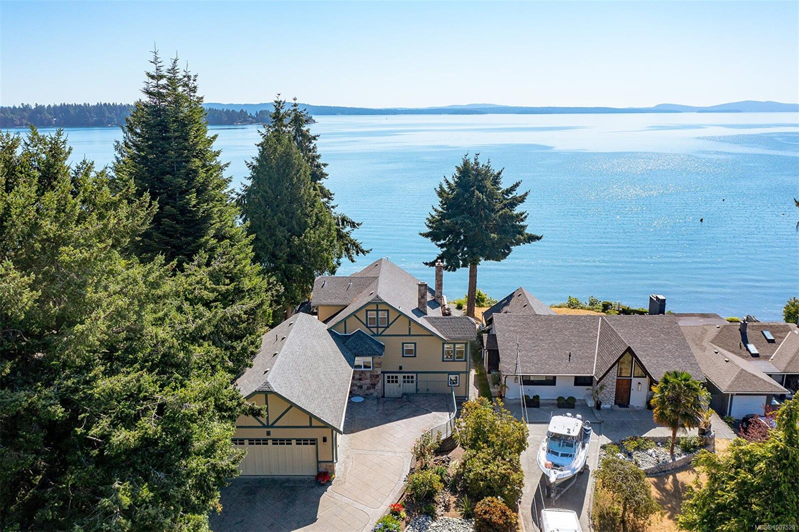 $1,899,000 - 297 Gill Rd<br>British Columbia, V9G 1X9
