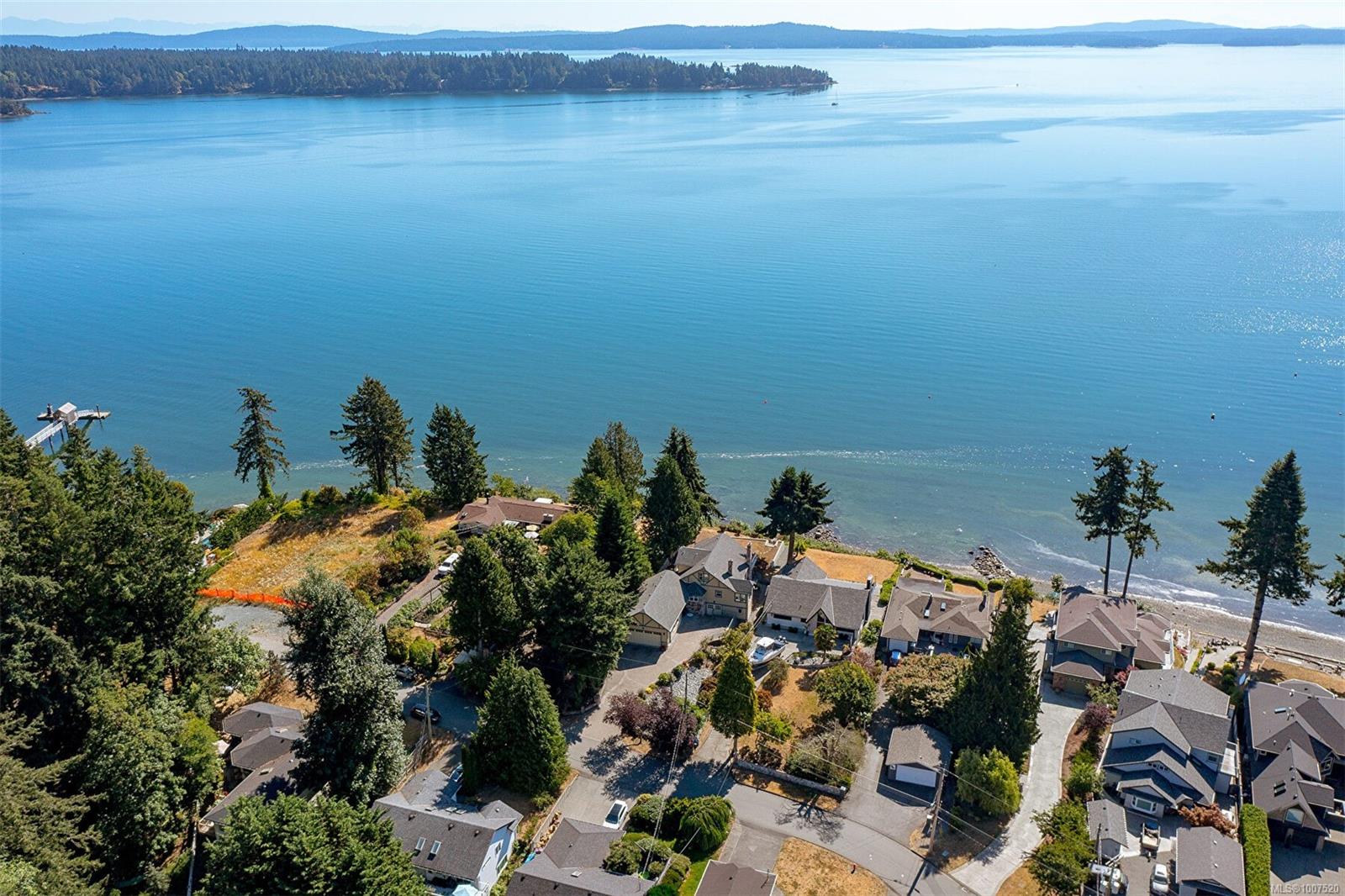 $1,899,000 - 297 Gill Rd<br>British Columbia, V9G 1X9