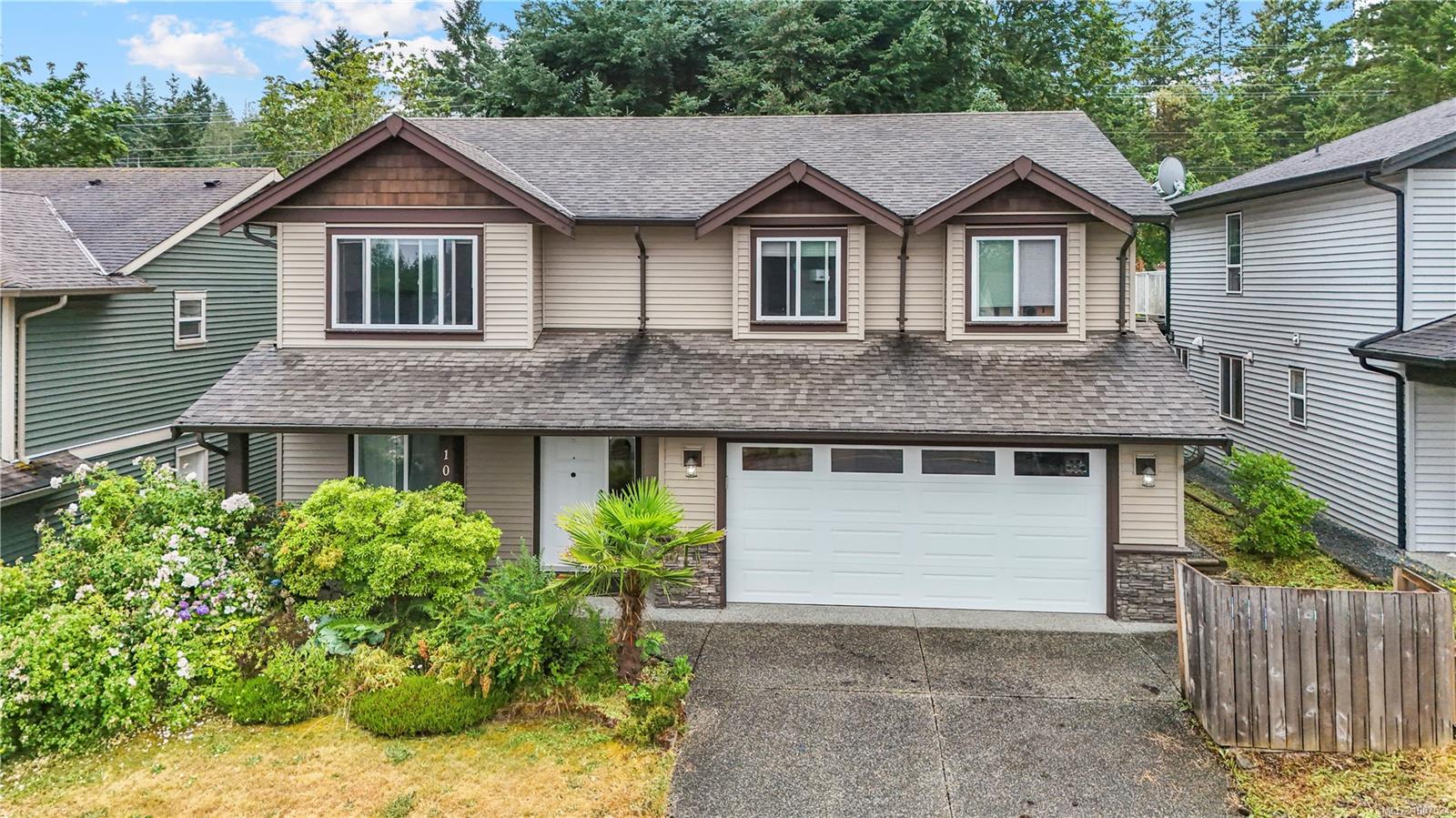 $899,900 - 1069 Southwood Dr<br>British Columbia, V9R 0B2