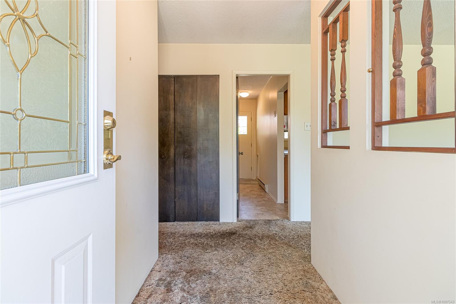 $749,900 - 755 Sanderson Rd<br>British Columbia, V9P 1B4