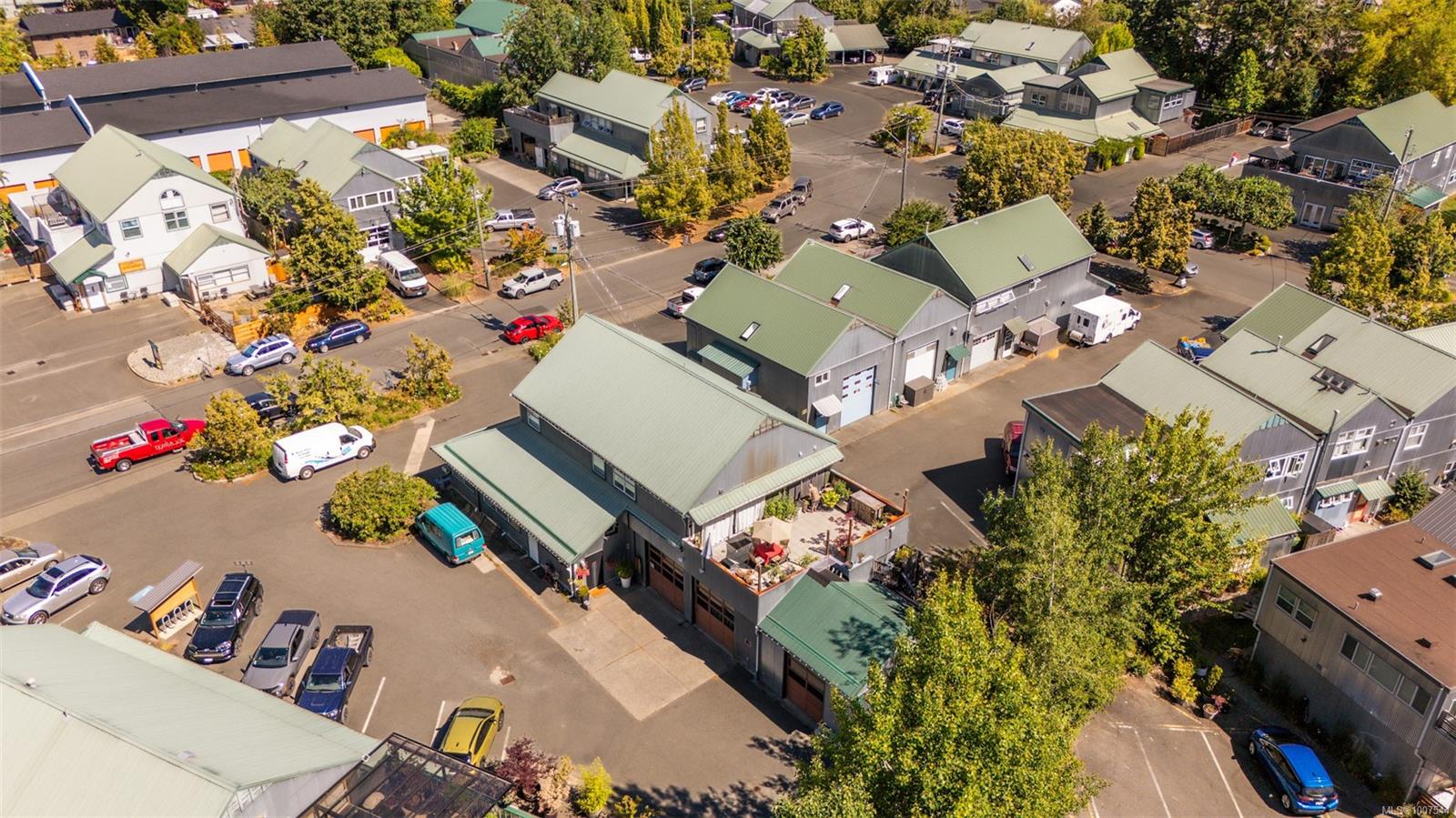 $599,000 - 2329 Rosewall Cres<br>British Columbia, V9N 8R9