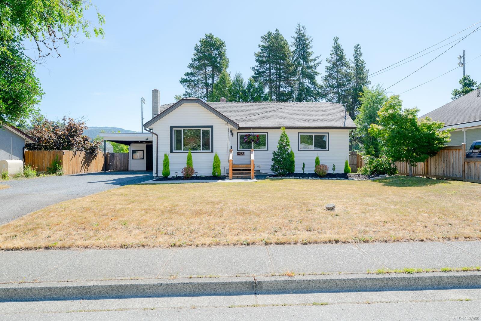 $609,900 - 5265 Ian Ave<br>Port Alberni, British Columbia, V9Y 6V9