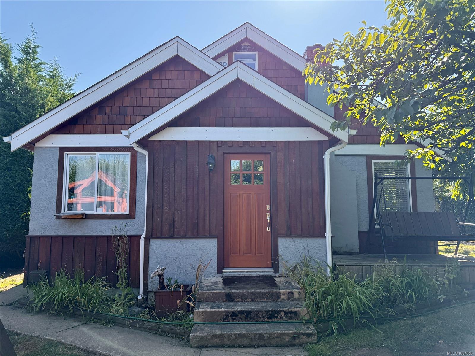 $439,900 - 4021 8th Ave<br>British Columbia, V9Y 4S3