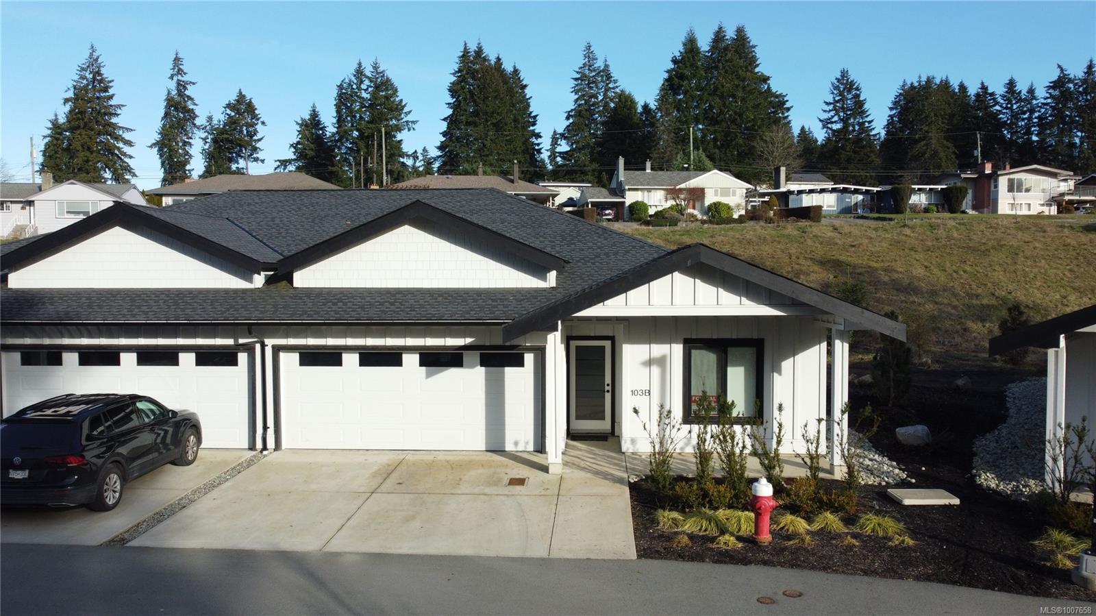 $575,000 - 3590 16th Ave<br>British Columbia, V9Y 7L9