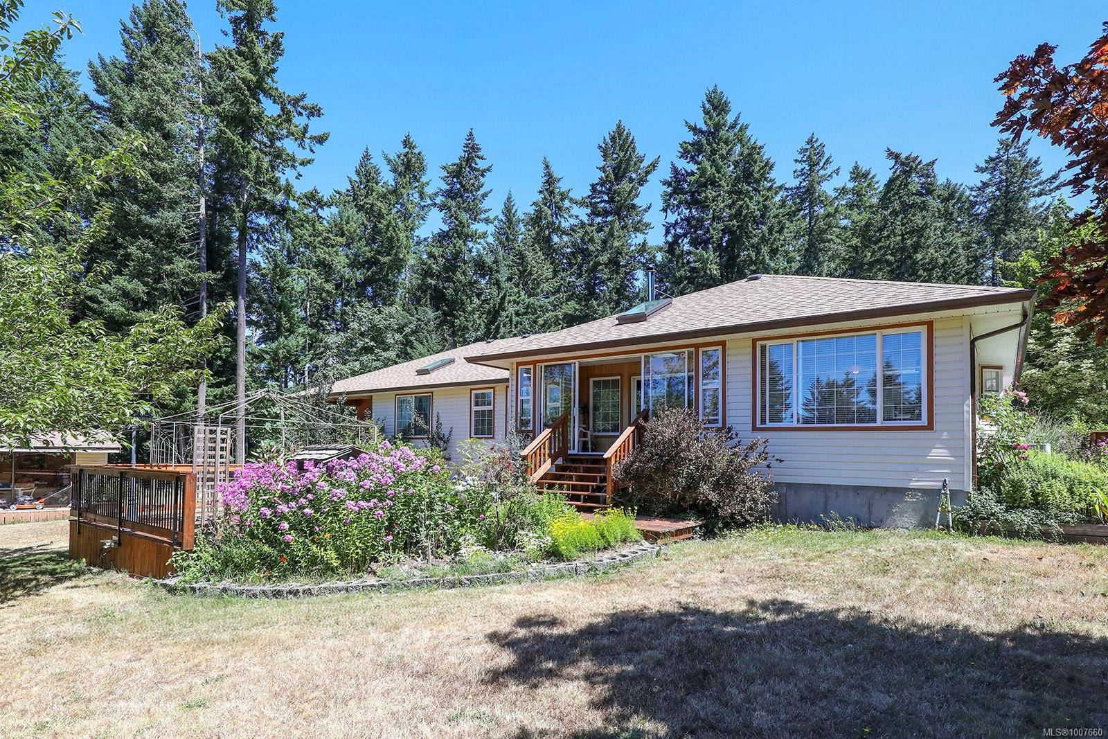 $1,574,900 - 6411 Bishop Rd<br>British Columbia, V9J 1V3
