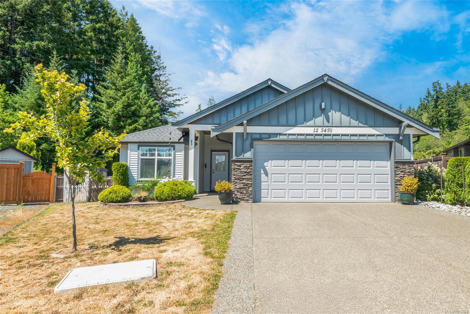 $699,900 - 5450 Tomswood Rd<br>British Columbia, V9Y 0B4