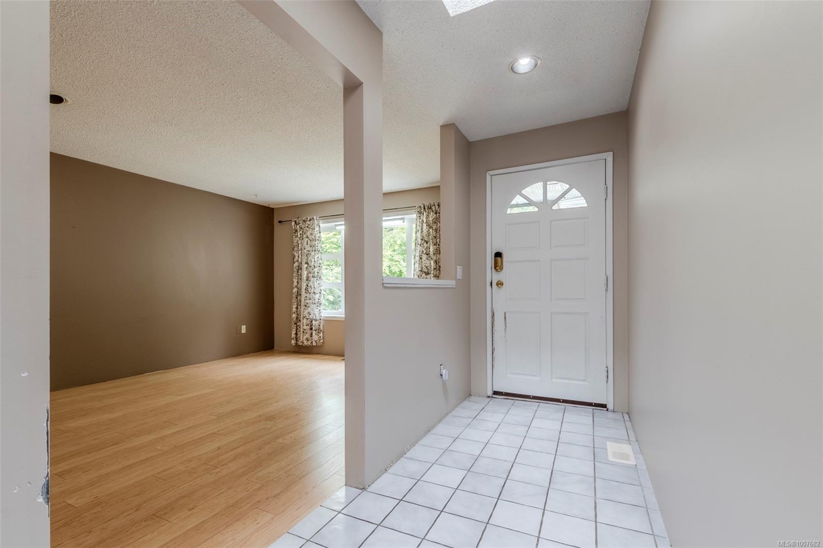 $739,900 - 6011 Mary St<br>British Columbia, V9L 2G5